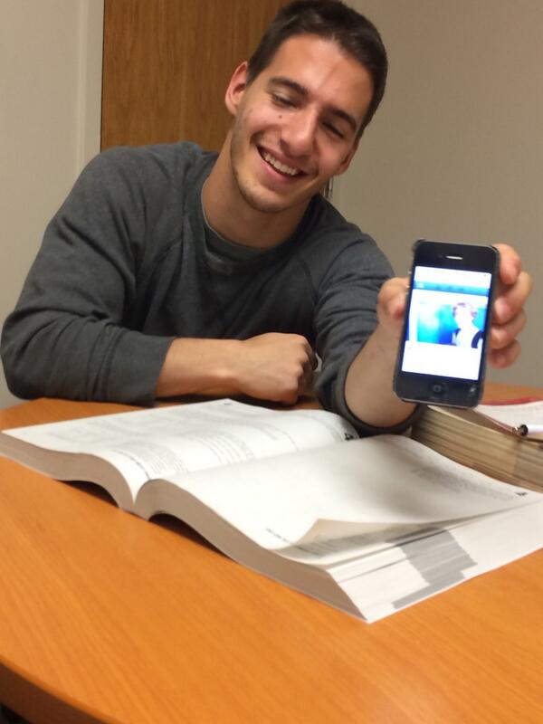 brynleebumbleb's tweet photo. "Sometimes a nigga like me gotta strong arm a hoe"- Jonathan the act tutor 😂😂😂😂 http://t.co/JtvY4b4Laq