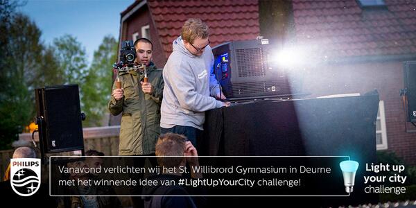 PhilipsNL's tweet image. Vanavond projecteren we het winnende idee van Suze: 'Het Willibrord in #Deurne minder saai maken' #LightUpYourCity