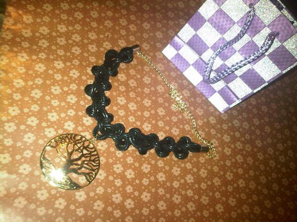 Farfella_C's tweet photo. Combo #2: collar de nudos + pulsera ;;) http://t.co/3gC8KW9mqs