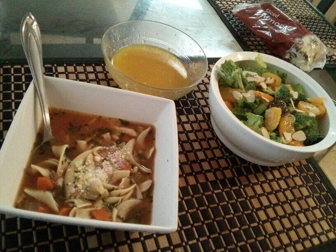 Lunch today, It's so easy! Homemade chicken minestrone soup w/ a homemade orange vinaigrette dressing<a href="/tag/gymlife"class="tags"><span>#gymlife</span></a><a href="/tag/fitchick"class="tags"><span>#fitchick</span></a>