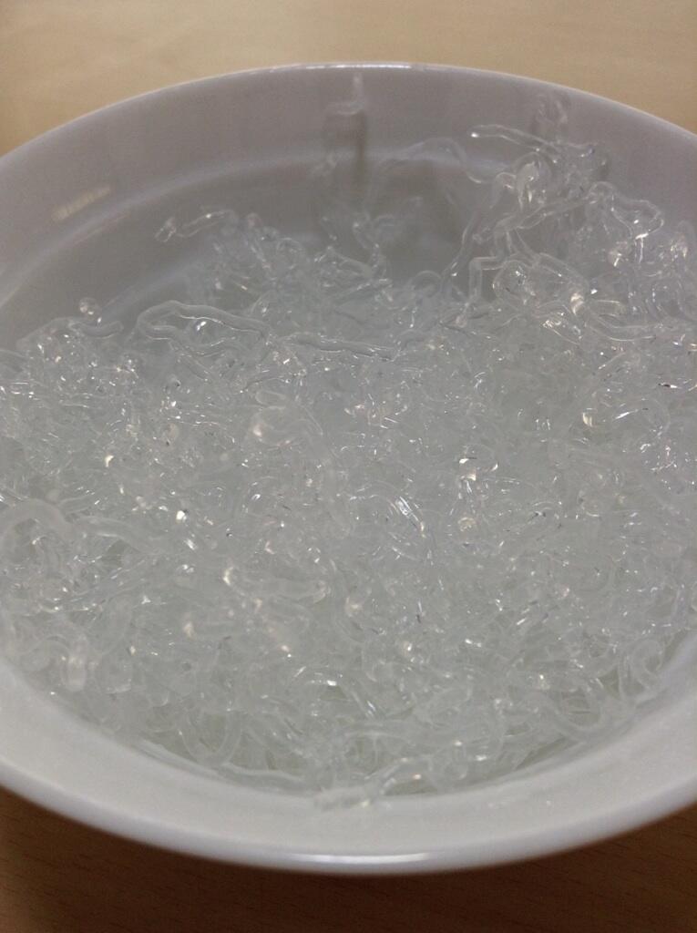 Uzivatel やぎ Na Twitteru 刺身のツマで透明のコリコリした食感のやつ前に食べて美味しかったんだけど 正体分からなくて で 昨日見つけた しかも盛りだくさん 味は無いんだけど 食感が良いのだ 心置き無く食べれるぜ Http T Co 9lagsifefb