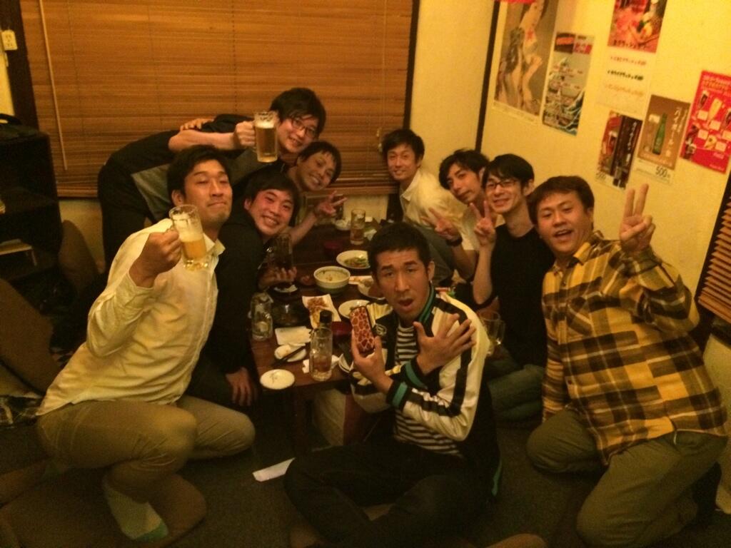 ロザン菅 呼んでや Inoueyusuke 宇治原さんの結婚式 誕生日祝いをみんなでやりました 男ばっかりの 学生時代の部活終わりみたいな飲み会でしたが めちゃくちゃ楽しかったです やっぱ持つべきものは仲間だなぁっと思いますね Http T Co ロザン菅 呼んでや Inoueyusuke 宇治原さんの結婚式 誕生日祝いをみんなでやりました 男ばっかりの 学生時代の部活終わりみたいな飲み会でしたが めちゃくちゃ楽しかったです やっぱ持つべきものは仲間だなぁっと思いますね Http T Co