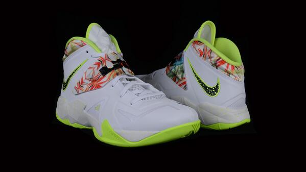 nike lebron zoom soldier vii