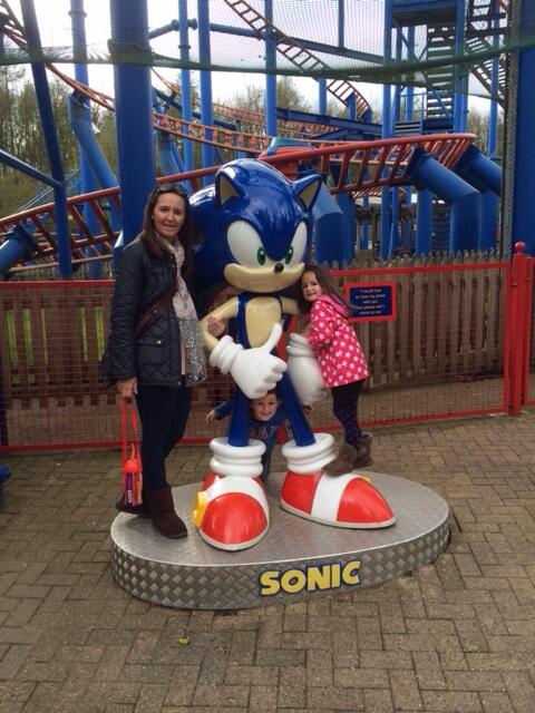 Alton towers was amazing. Fraser rated Sonic as the best ride. Awesome few days.