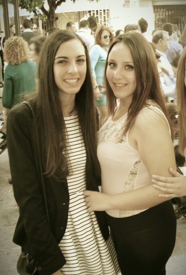 thenicesteyes's tweet photo. TE QUIERO! Eres la mejor, gracias por estar en todo momento <3 @Rosa_Come http://t.co/ivfwVhyJB4