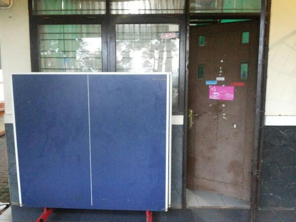 Ini sekre kita hehe lokasinya disamping sekre <a href="/bem_unpad/">BEM Kema Unpad</a>