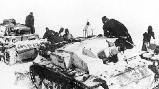 IamSTALIN_'s tweet photo. #throwback when Germany tried to invade Russia 😂😭  #fail #letitsnow should have learned from napoleons mistake..😂 http://t.co/RvBIWxyA7T