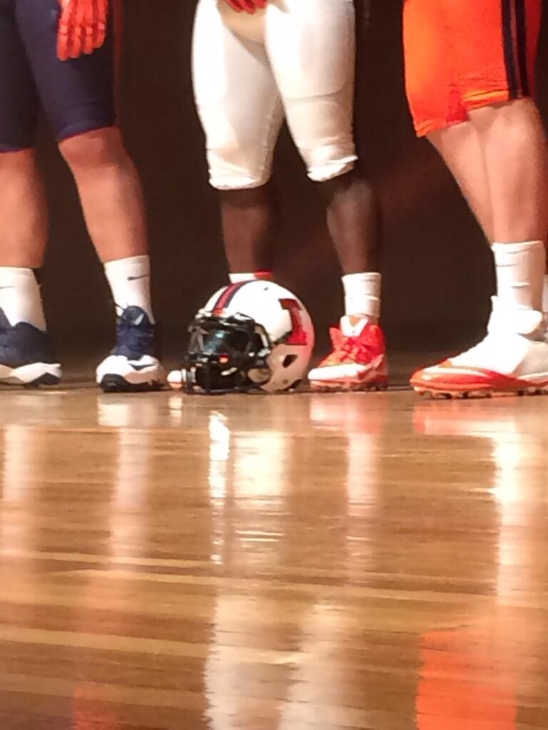 BlYiitECAAEekFK.jpg:large