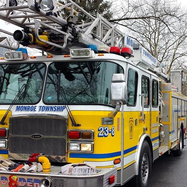 AFireStation's tweet image. Thanks @dizzy236 ! #monroetwpfire #ladder8 #njfiretrucks #brotherhood #engine #tower #tanker #ladder #rescue #squ...