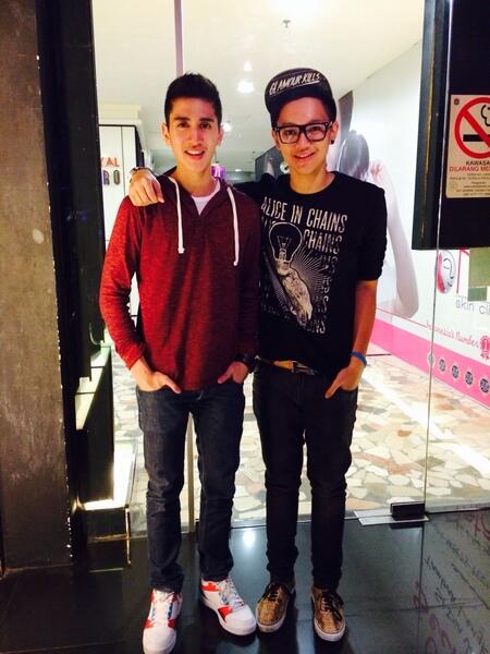 BramstaVerrell's tweet photo. with my bro @brandonicholas http://t.co/TLYP49bM55