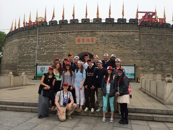 NICENewtown's tweet photo. NICE entering the temple of Confucius through the King's Gate. http://t.co/jwtaUdP9i1