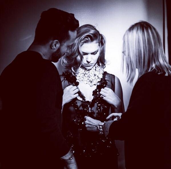 VeraWang's tweet photo. .@ArizonaMuse gets our #Spring2014 Collection prepped at her cover shoot for @voguemexico | via @SarahGoreReeves http://t.co/gt7csvKp8l