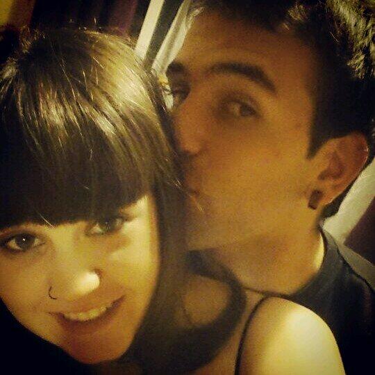 helenaaa_3's tweet photo. Caricias que parecen mariposas :) #santjordi #cuquis #guapo http://t.co/jrCI0xMTXa
