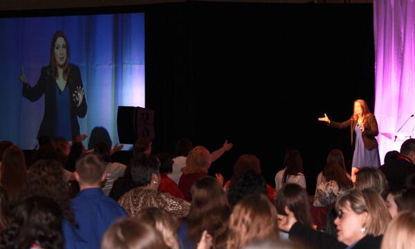 RoxannaElden's tweet photo. Doing the inspiring-teacher-movie pose with 800 passionate @young_educators at the #FEA14 conference. http://t.co/BZ3x9D20sM