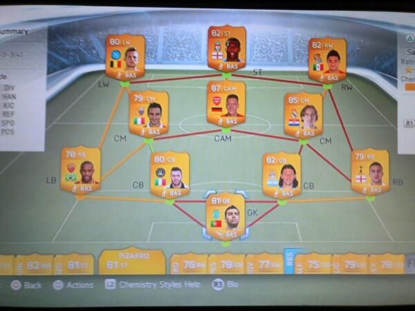 Fifa_3giveaways's tweet image. Giving away this UNTRADEABLE PS team , RT and give me a shout out first to do it wins the team for free,dm account