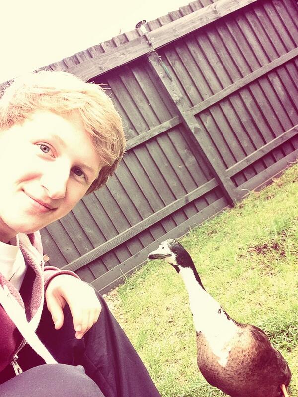 broseph__'s tweet photo. #bonding #mates #birdsofafeather http://t.co/lfTrWiIYOd