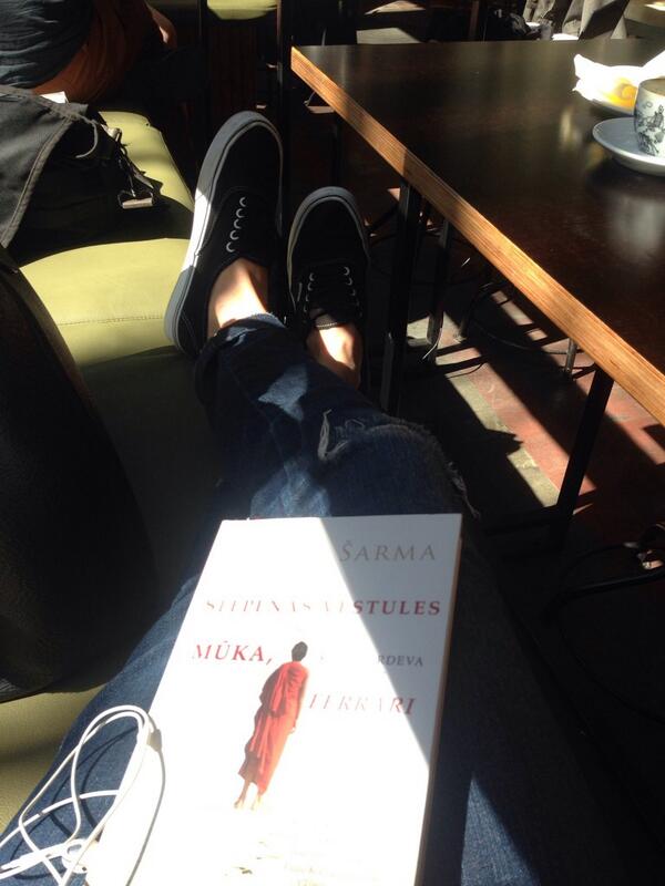 Kā runcis saulītē izlaidusies sildīties <a href="/CafeZanna/">Žanna Cafe</a> #brivdiena