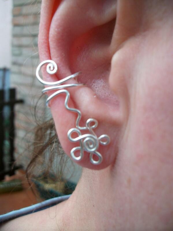 FREE SHIPPING Silver Wire ear-rings for just $15.00 tripleclicks.com/14151872/detai…