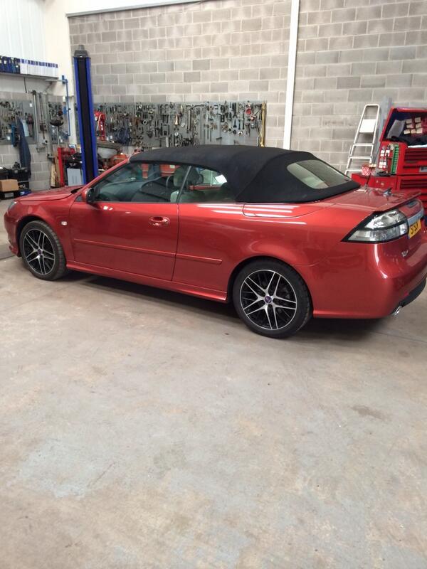 Tim_Hird's tweet image. Saab 93 Aero TTID Independence Edition in for service today !!!! A rare fine example.