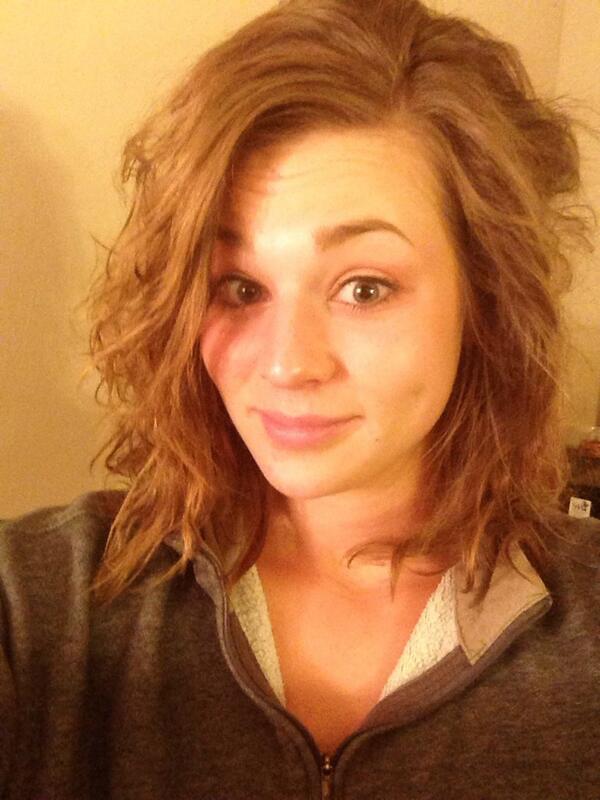 KUtwirler's tweet photo. Sharing my bed head for the kids! #wakeupwithcmn http://t.co/PaC1Qzrjy9