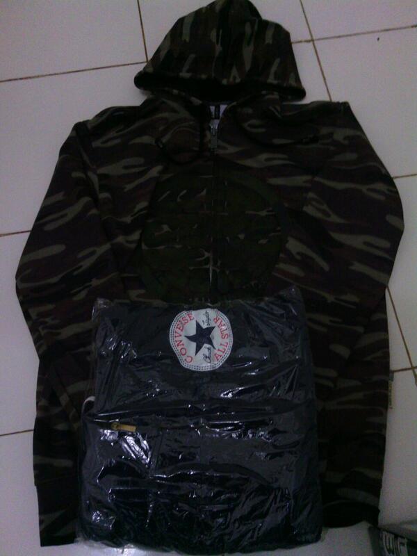 Hamid_Amed's tweet photo. thanks gan @DistroSurfSkate switer hoodienya sudah sampai gan,barangnya mantap gan,RECOMMENDED SELLER deh.... http://t.co/g1Fi186aS5