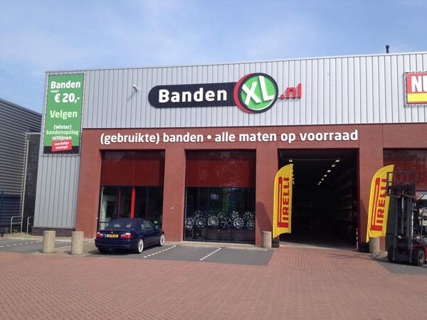 BandenXL's tweet photo. Natuurlijk bent u ook gewoon van Harte welkom in onze zaak in #Dordrecht! Naast het #Postillion Hotel, #BandenXL http://t.co/SM4j4FdDjs