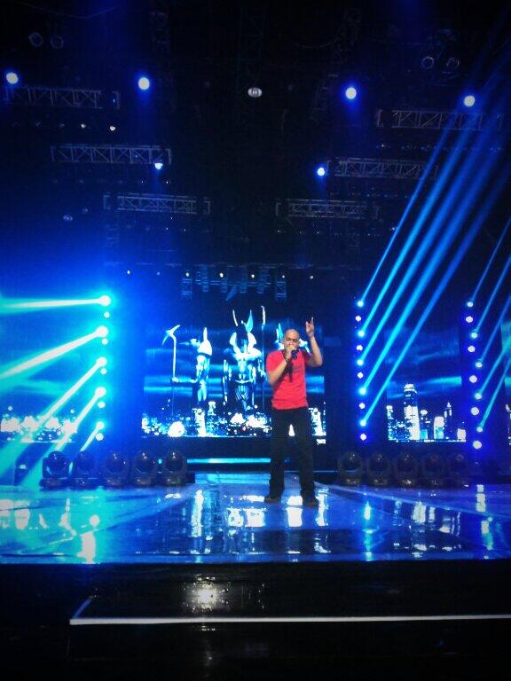 Husein tengah mempersiapkan penampilannya/Indonesian Idol Official Twitter©