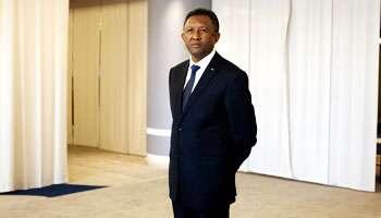 jeune_afrique's tweet photo. L'itw de #Hery Rajaonarimampianina : "C'est moi qui décide" à #Madagascar > http://t.co/Wu7jIQEI3N #Rajoelina http://t.co/6hVqSxW23m