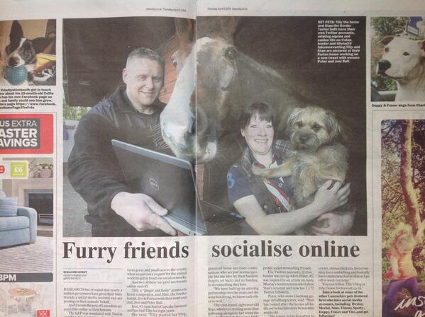 stan_border's tweet photo. Me, mum, dad and the Tilly @takemeeventing @JenisCupcakes @Ballhargreaves are in the @leponline today #btposse http://t.co/GI57eNG2vY