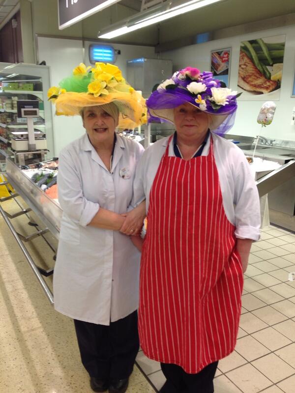 Fantastic bonnets on counters today! @TabithaParry <a href="/Geddyboy100/">Ged Maher</a> <a href="/jackrylance/">Jack Rylance</a>