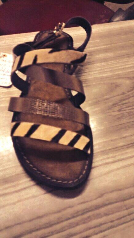 lelskin tweet picture