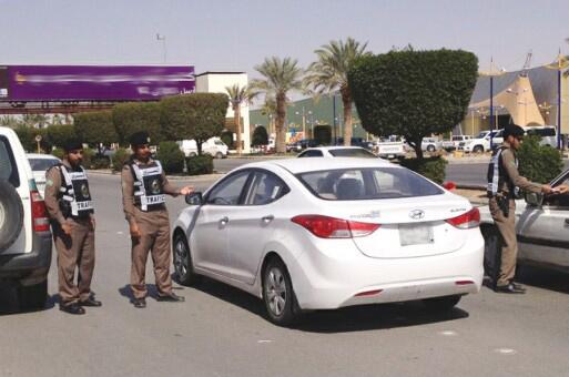 EgpKwt's tweet photo. #الكويت | وزارة الداخلية: لا تفتيش للأفراد والمركبات بلا إذن   http://t.co/JFG7Kbr58g http://t.co/Sf0Yi8qCIn