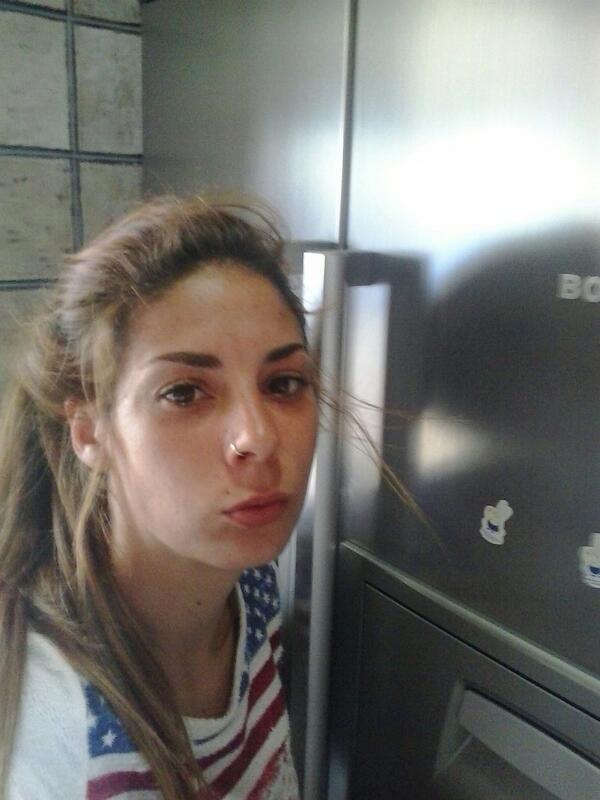 MariaCamachoB92's tweet photo. Bnos diasdesde aqi  recien levantaiita , a desayyunaaar ' http://t.co/ojfH6wnkdx