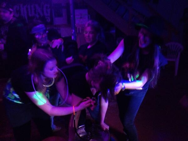 AwakeningFestiv's tweet photo. Fundraiser keg stands hahah http://t.co/0fU5HmVRA3