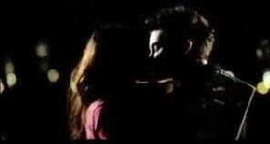 AddictsJaDine's tweet photo. Kumakawala na si nadine oh pero gusto pa ni James! 💏 http://t.co/zvW7WJ5Sw7
