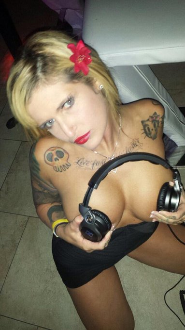 http://t.co/VQF6amJLrH<a href="/tag/tittytuesday"class="tags"><span>#tittytuesday</span></a><a href="/tag/pornstar"class="tags"><span>#pornstar</span></a><a href="/tag/tattoolife"class="tags"><span>#tattoolife</span></a><a href="/tag/paytonspervs"class="tags"><span>#paytonspervs</span></a>