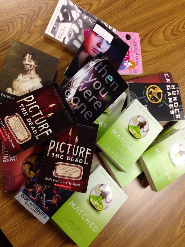 Getting ready to #rockthedrop for #TeenLiteratureDay @PikeHighSchool   Free YA in the Cafe!