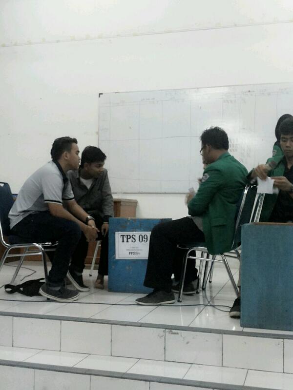 #Livetweet penghitungan suara dari kotak suara TPS 9