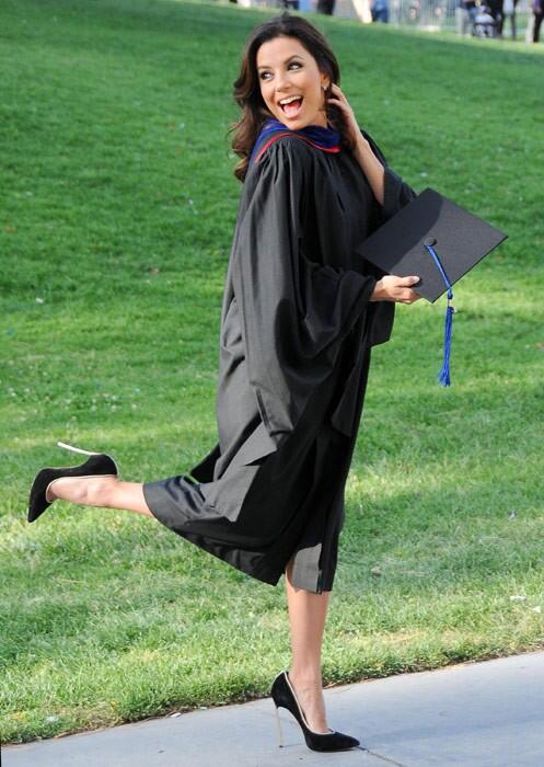 Georgiaacoleman's tweet photo. @ellaljroberts this. Graduation motivation! http://t.co/H6rKdN84iJ