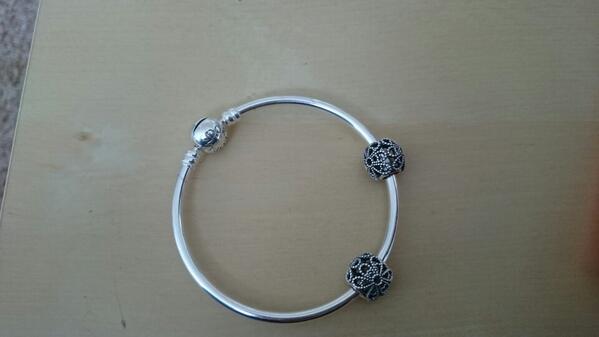 RosaliaGR1704's tweet photo. Nueva pandora!!!muxas gracias @Alber190690 te kiero!!!! http://t.co/N9SWy0pYUX