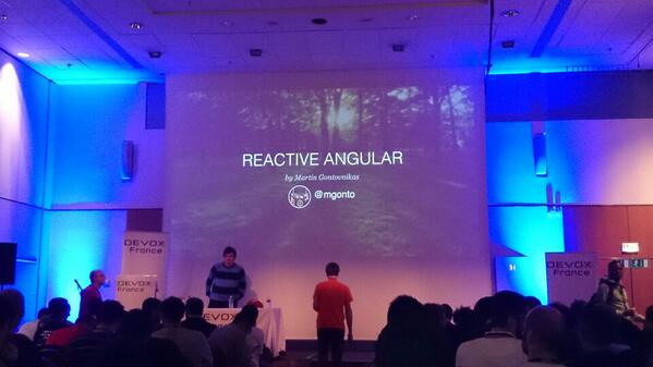 NewsDuFront's tweet photo. \o/ RT @lelolo: #devoxxfr j'enchaîne les conf AngularJS, je vais avoir du travail pour la synthèse ! cc @NewsDuFront http://t.co/9A1bUP9734