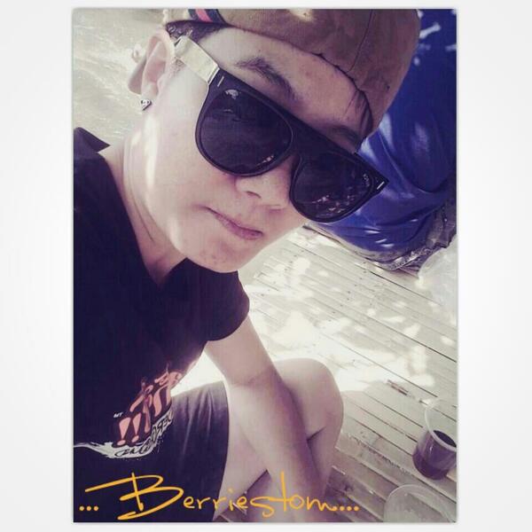 BerriesTom tweet picture