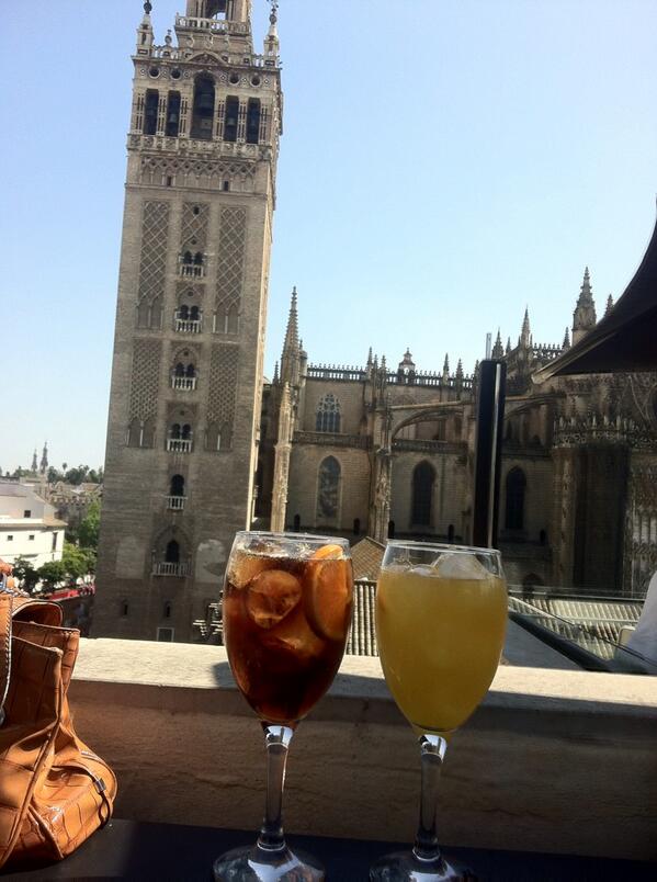 Espectacular..Hotel Eme Sevilla..con <a href="/Jony8Caballero/">Jony</a> !! Visita inesperada!!! #primosymasprimos!