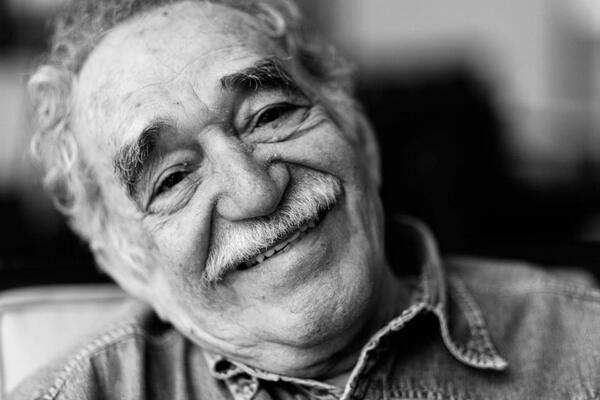 penguinlibros's tweet photo. Hoy es un día triste para todos los que amamos la literatura. #GraciasGabo http://t.co/uC2o3p0Clw