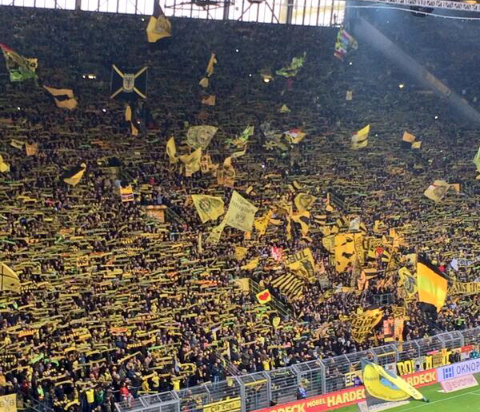Tribun7's tweet photo. Dortmund http://t.co/AQMt5iMGo1