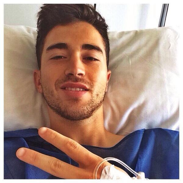 PolCalvet's tweet photo. La operación ha salido genial. Thank you all for you support. Cos i ànima centrat en la recuperació. 💪💪 http://t.co/4vyGglZtlt