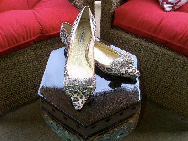 runway2street1's tweet photo. #leopard with crystals? Why not - we love these custom #EmyMack shoes
Found at http://t.co/SlsaRlDHkc http://t.co/x4Bq4NsSiK