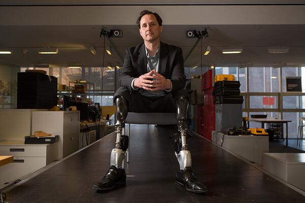 Adding a new ankle to Hugh Herr's lineup of bionic prostheses that “emulate nature": mitsha.re/1h7hCiE