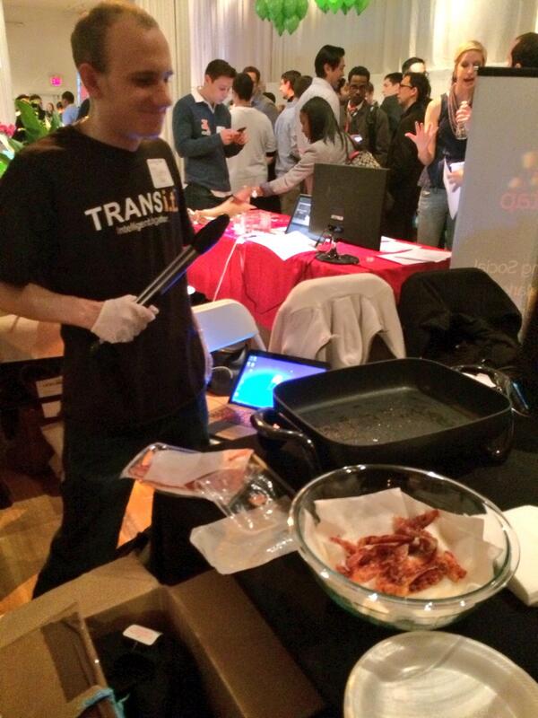 SpoonUniversity's tweet image. GT network cooking up bacon at #uncubed!