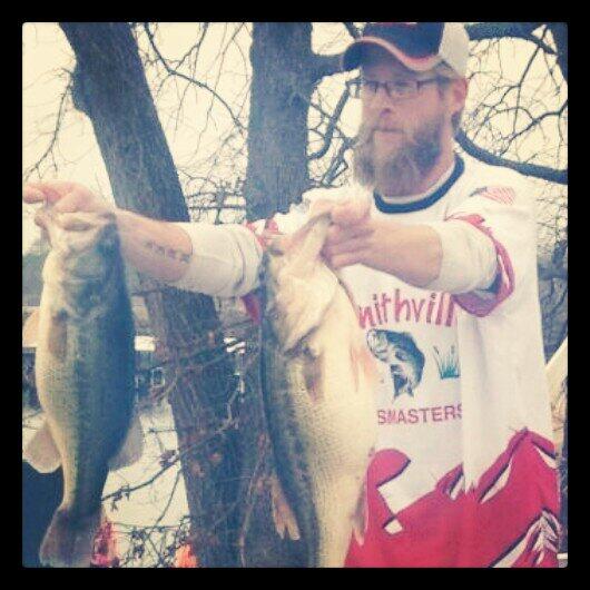 bshull23's tweet photo. MoBass Spring Fling, 3rd place and #bigbass @ 8lbs. Total weight 18.38 4 fish. #Fish4Life  #rippinlips @BASS_nation http://t.co/edwbkURDrR